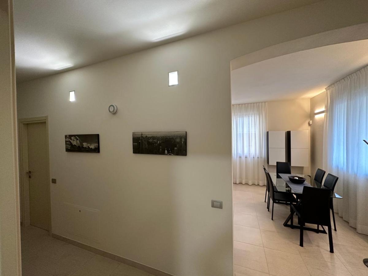 Casavale Elegante Residenza 108 Mq Max 7 Persone Appartement Piacenza Buitenkant foto