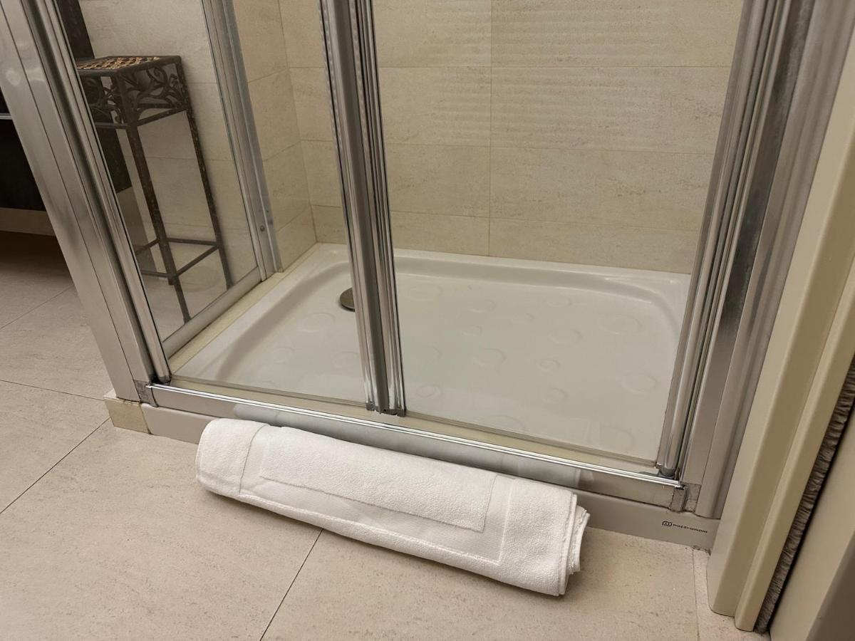 Casavale Elegante Residenza 108 Mq Max 7 Persone Appartement Piacenza Buitenkant foto